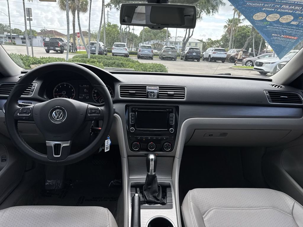 Used 2014 Volkswagen Passat 1.8T SE FWD image 14