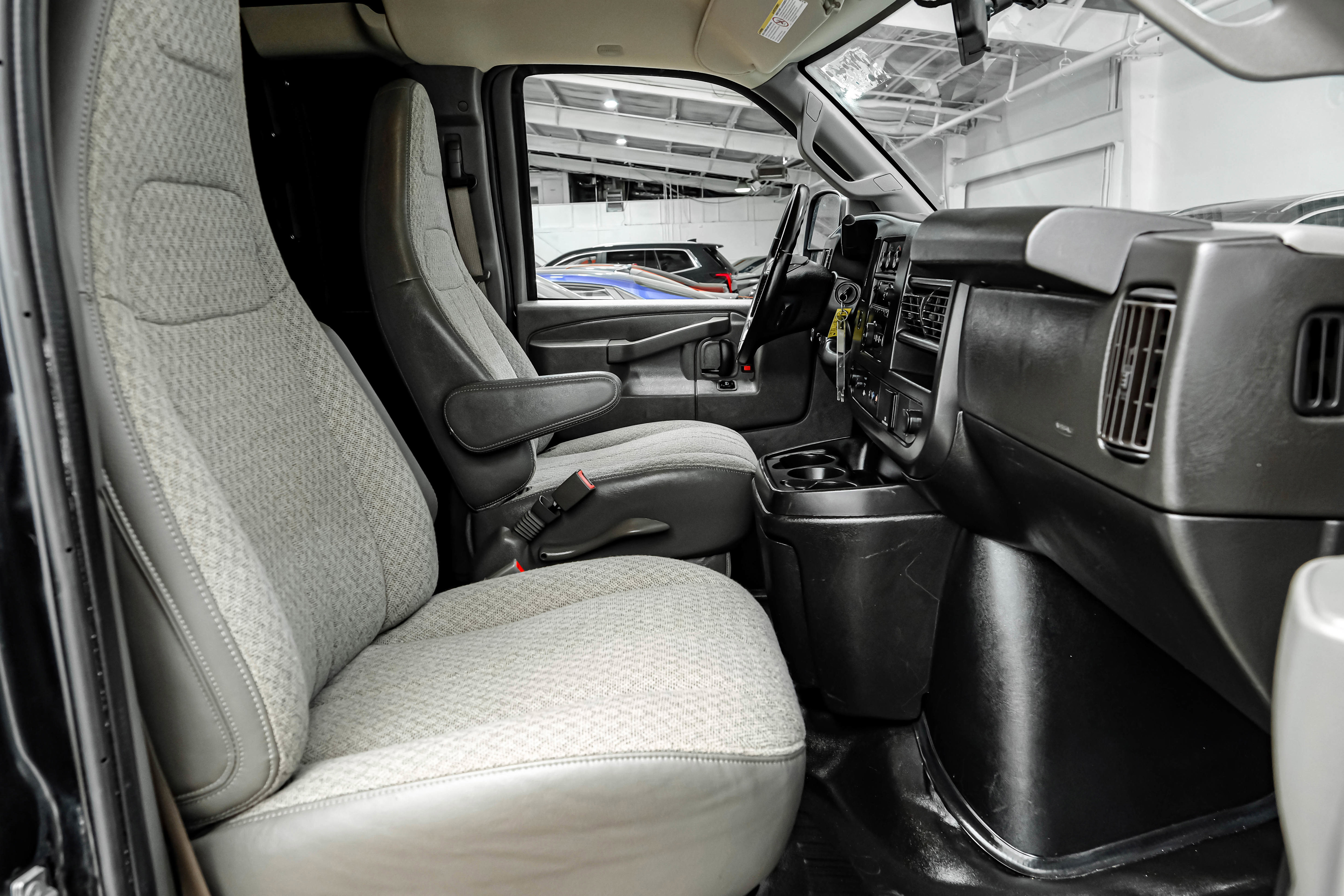 Used 2019 Chevrolet Express 2500 w/ Driver Convenience Package image 18