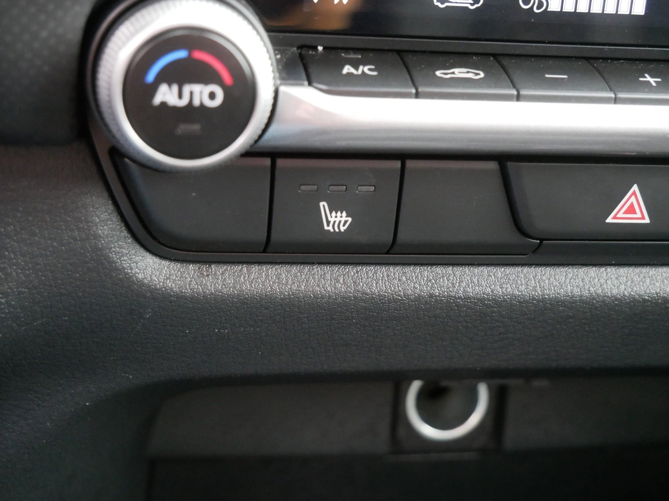 Used 2025 MAZDA CX-50 AWD 2.5 S w/ Preferred Package image 30