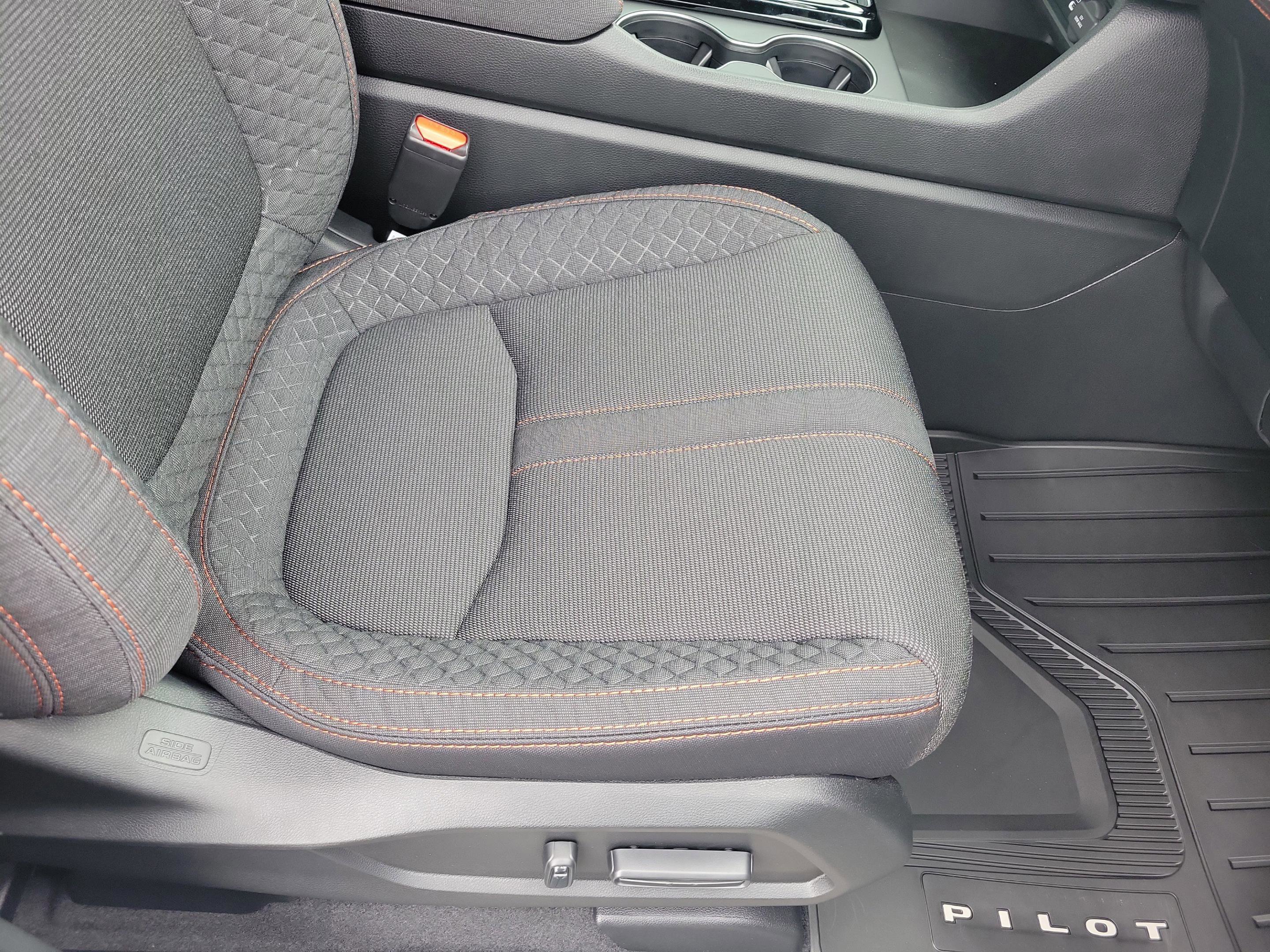 New 2026 Honda Pilot Sport image 18