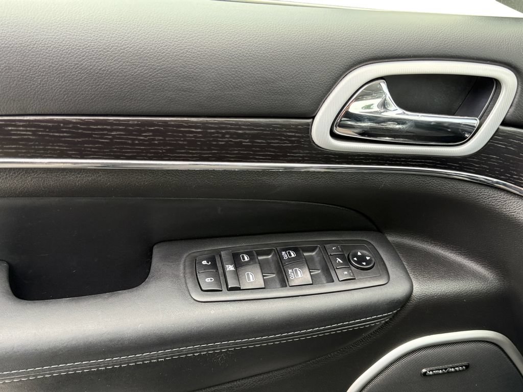 Used 2019 Jeep Grand Cherokee Summit w/ Platinum Series Group AWD/4WD image 11