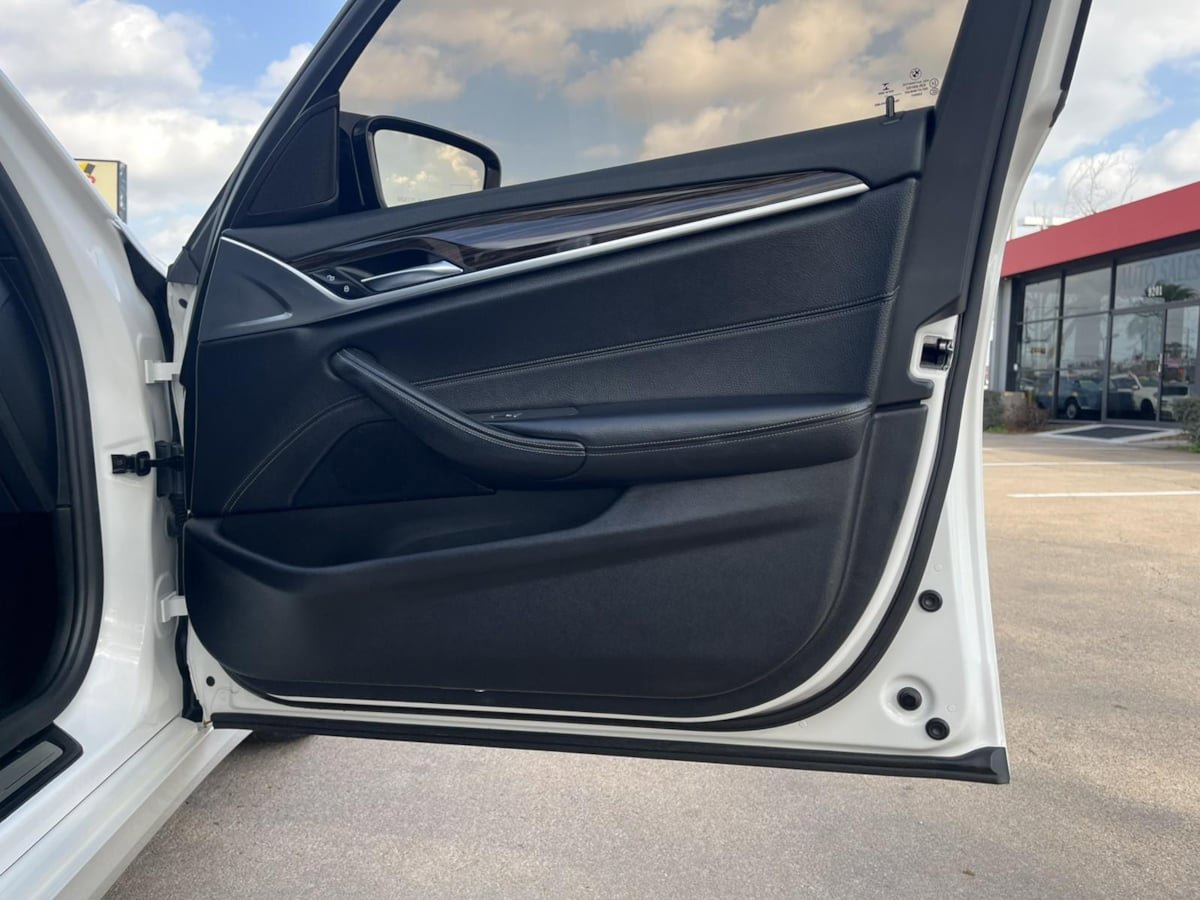 Used 2017 BMW 530i RWD image 32