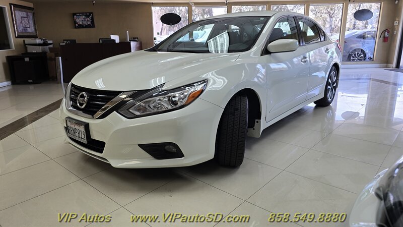 Used 2017 Nissan Altima 2.5 SV FWD image 2