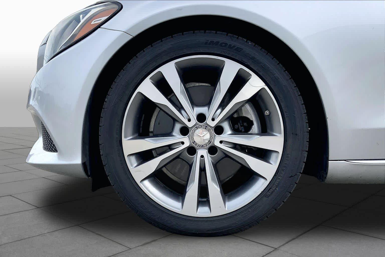 Used 2018 Mercedes-Benz C 300 Sedan image 21