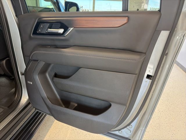 Used 2026 GMC Yukon XL Denali w/ Sun & Power Step Package image 52