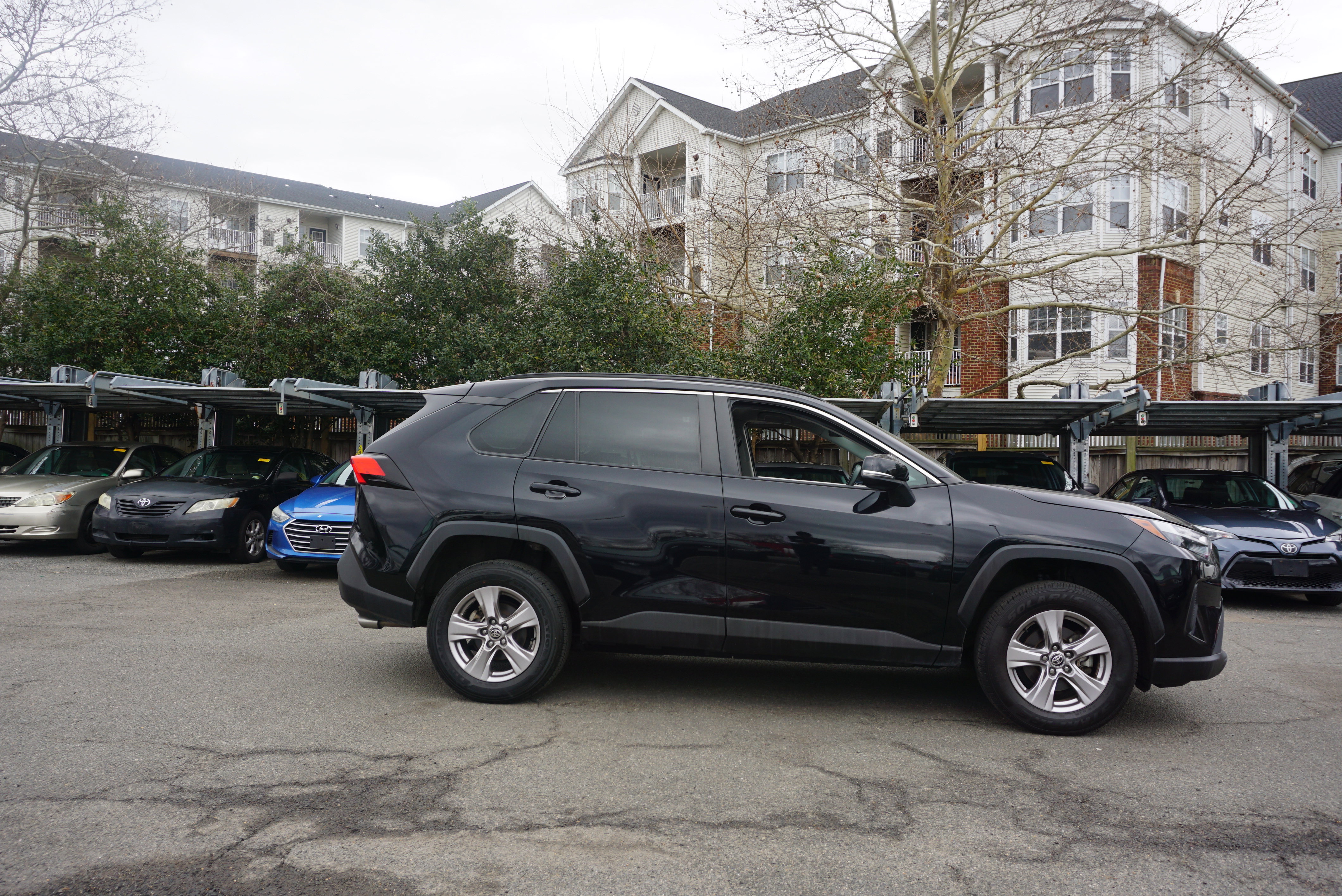 Used 2023 Toyota RAV4 XLE image 3