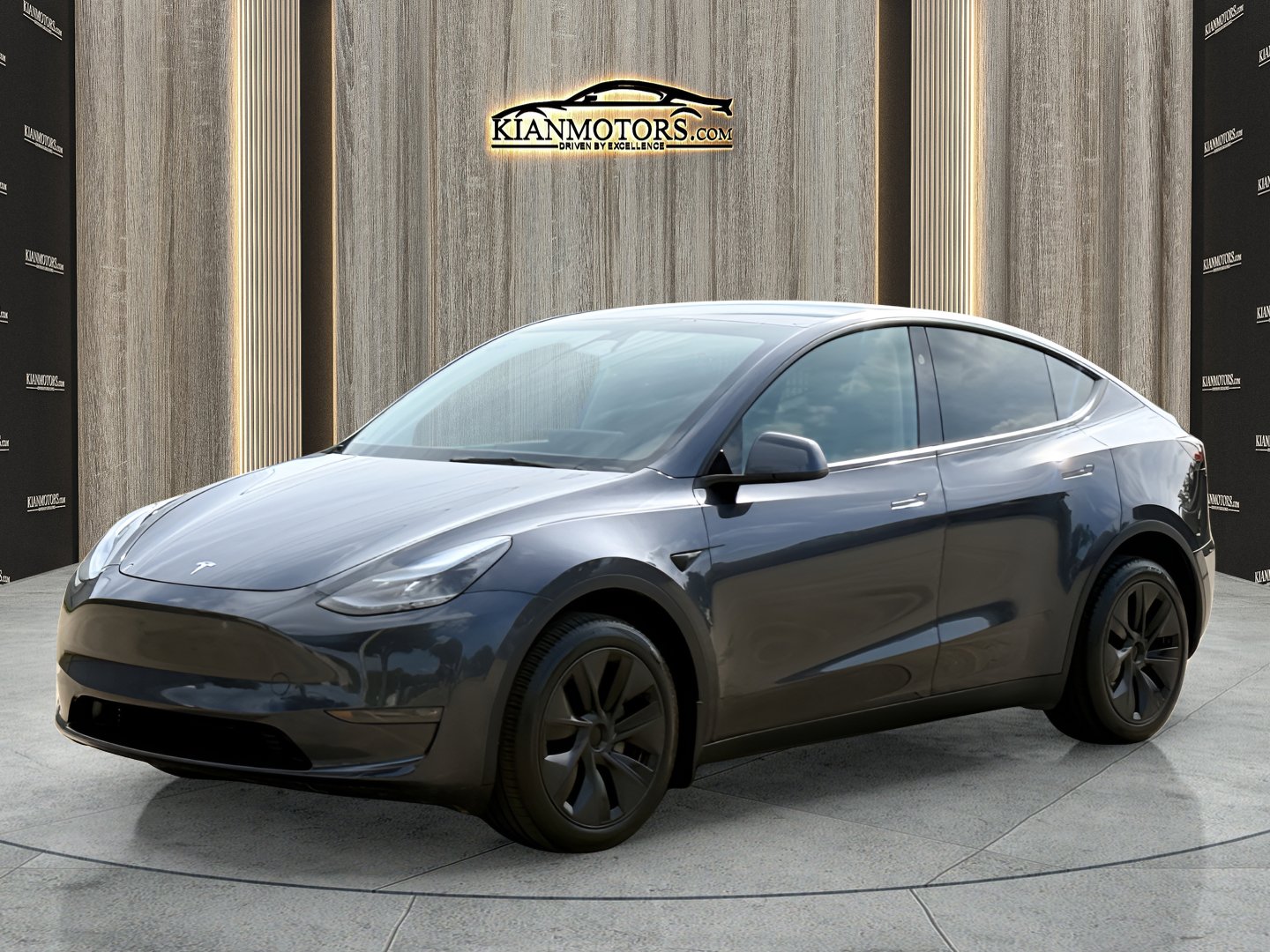 Used 2025 Tesla Model Y Long Range AWD/4WD image 3