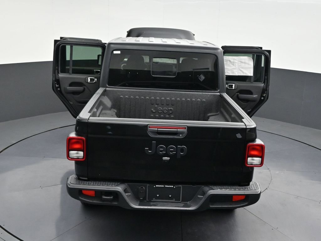 Used 2025 Jeep Gladiator Sport image 34