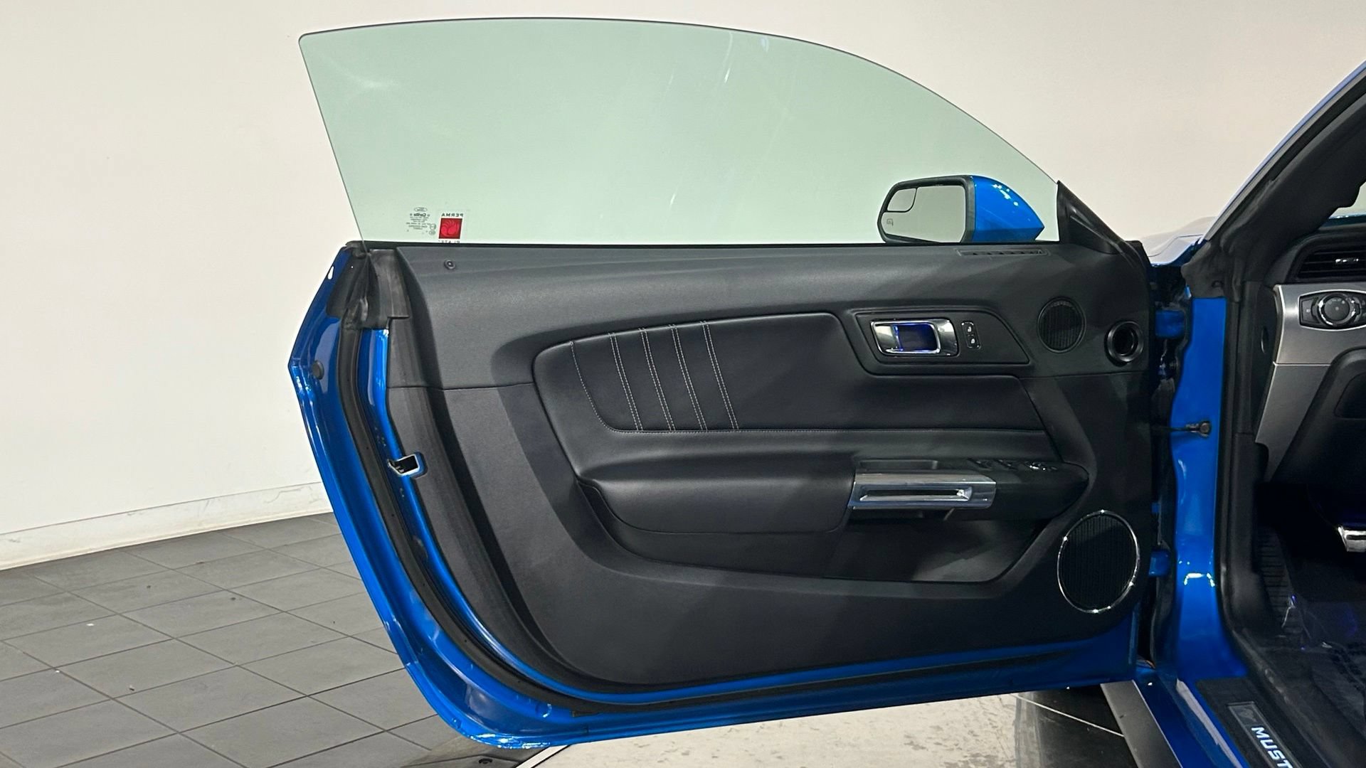 Used 2019 Ford Mustang GT Premium RWD image 46