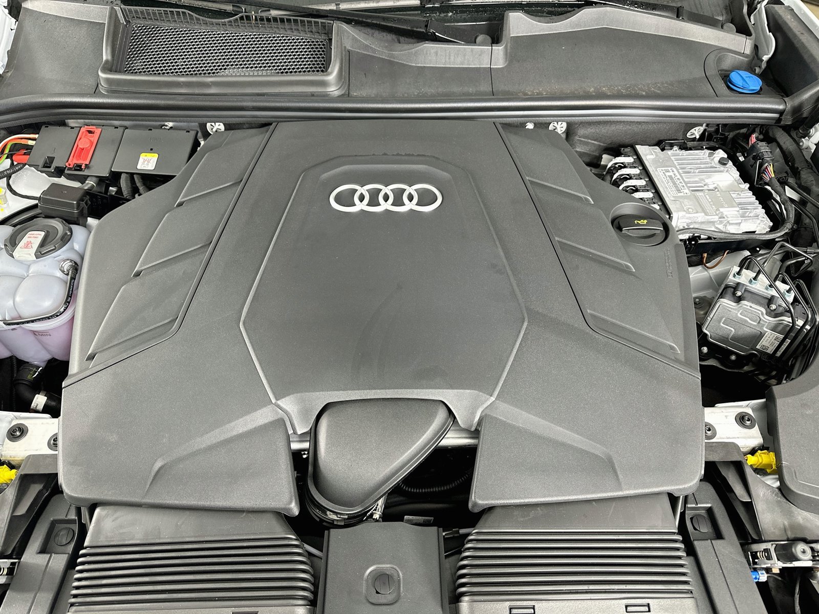 New 2027 Audi Q8 Premium Plus AWD/4WD image 13