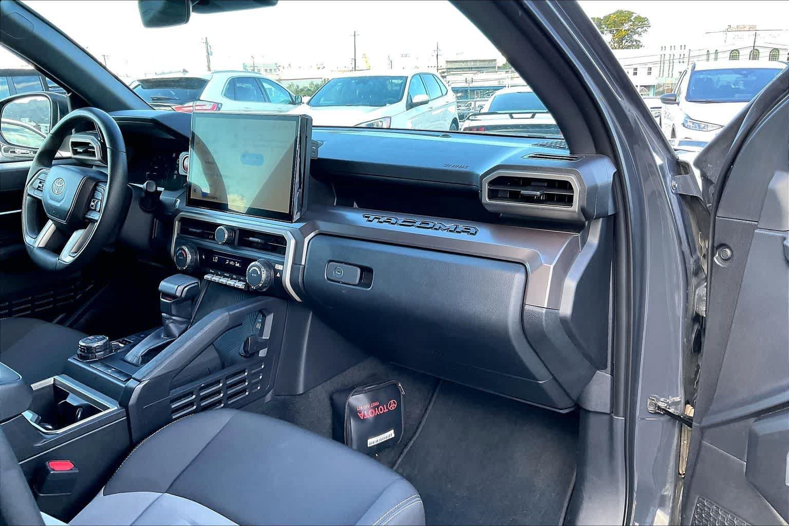 Used 2025 Toyota Tacoma TRD Off-Road AWD/4WD image 23