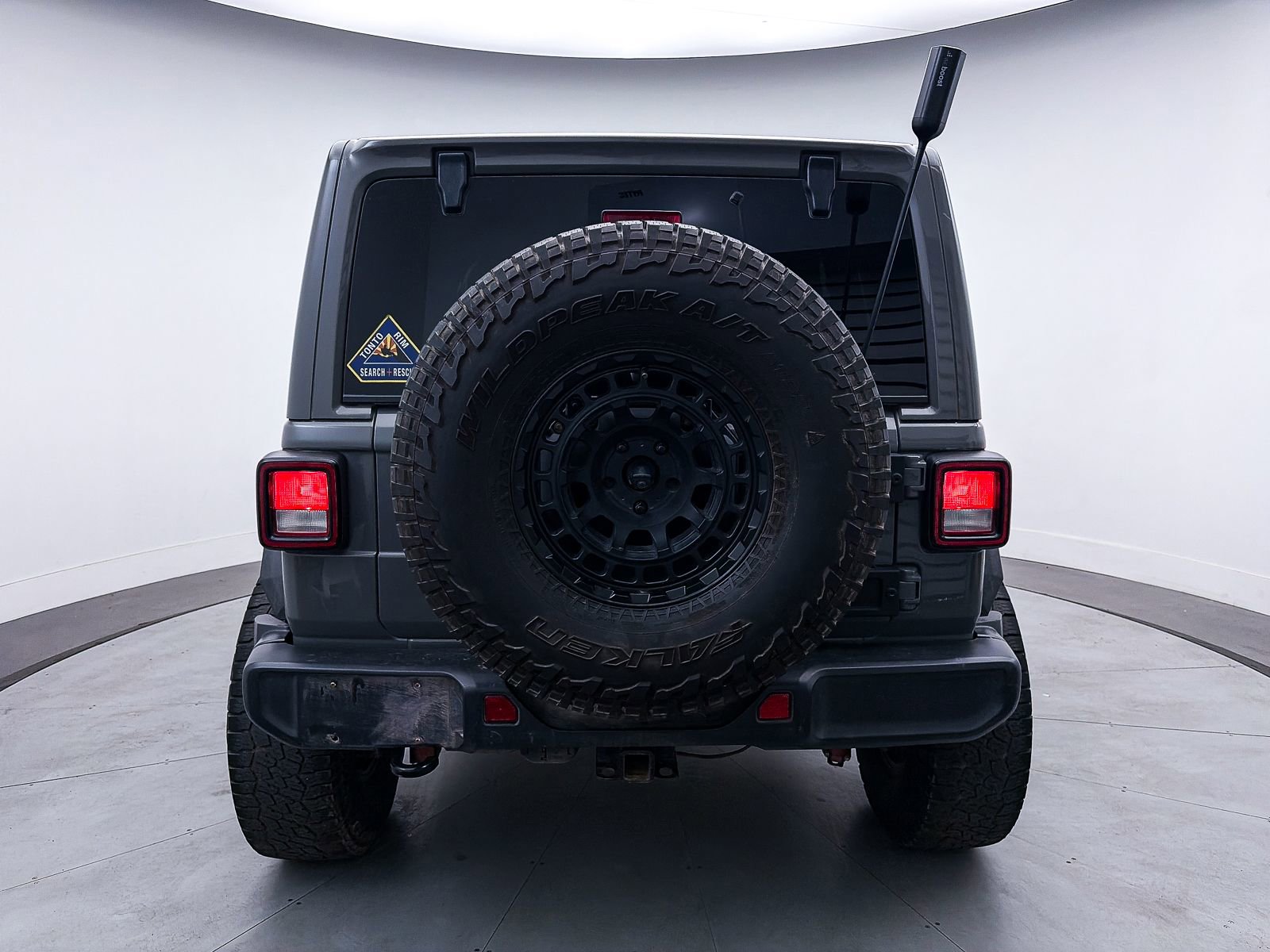 Used 2020 Jeep Wrangler Unlimited Sahara image 9
