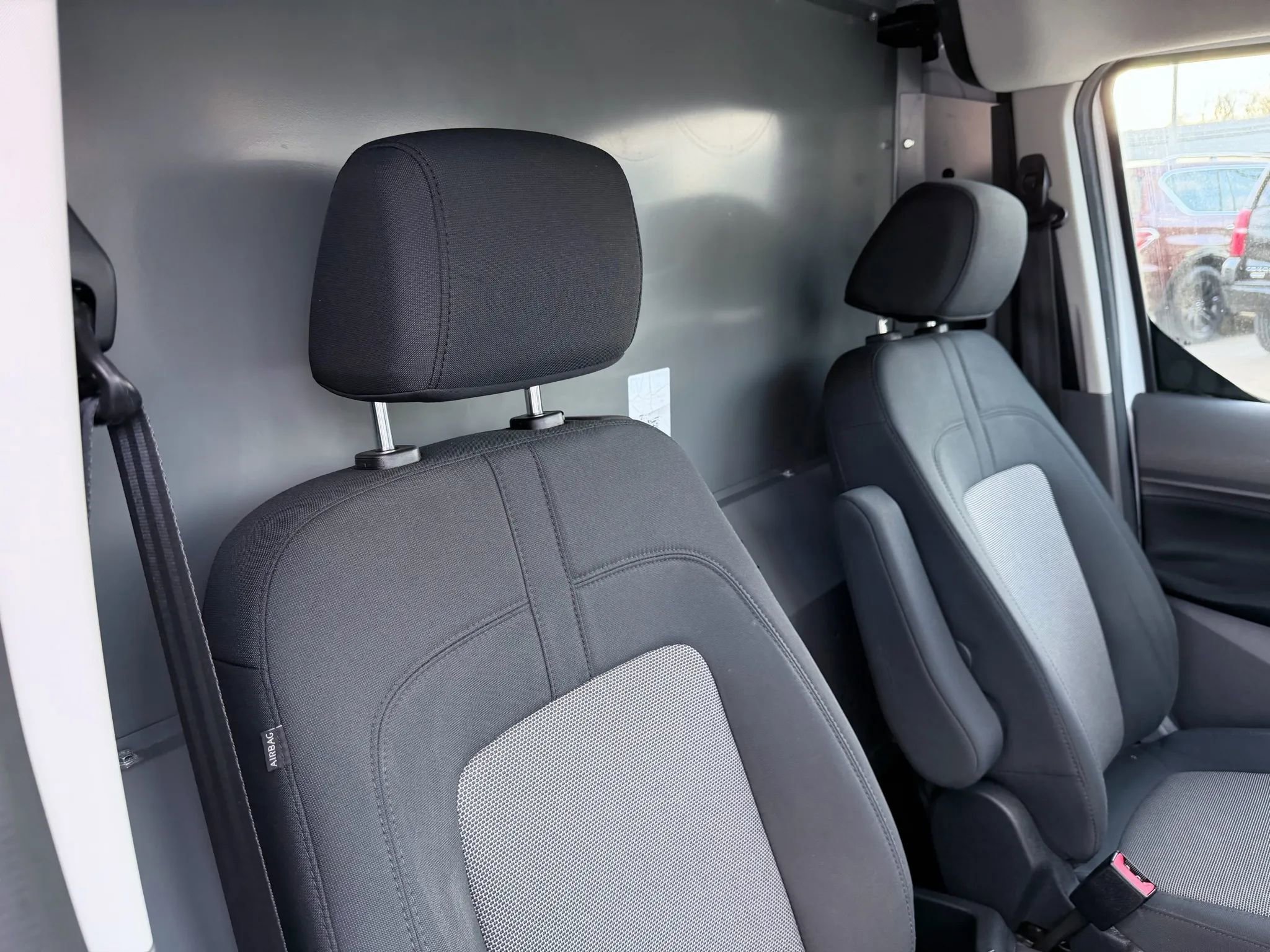 Used 2020 Ford Transit Connect XL image 12