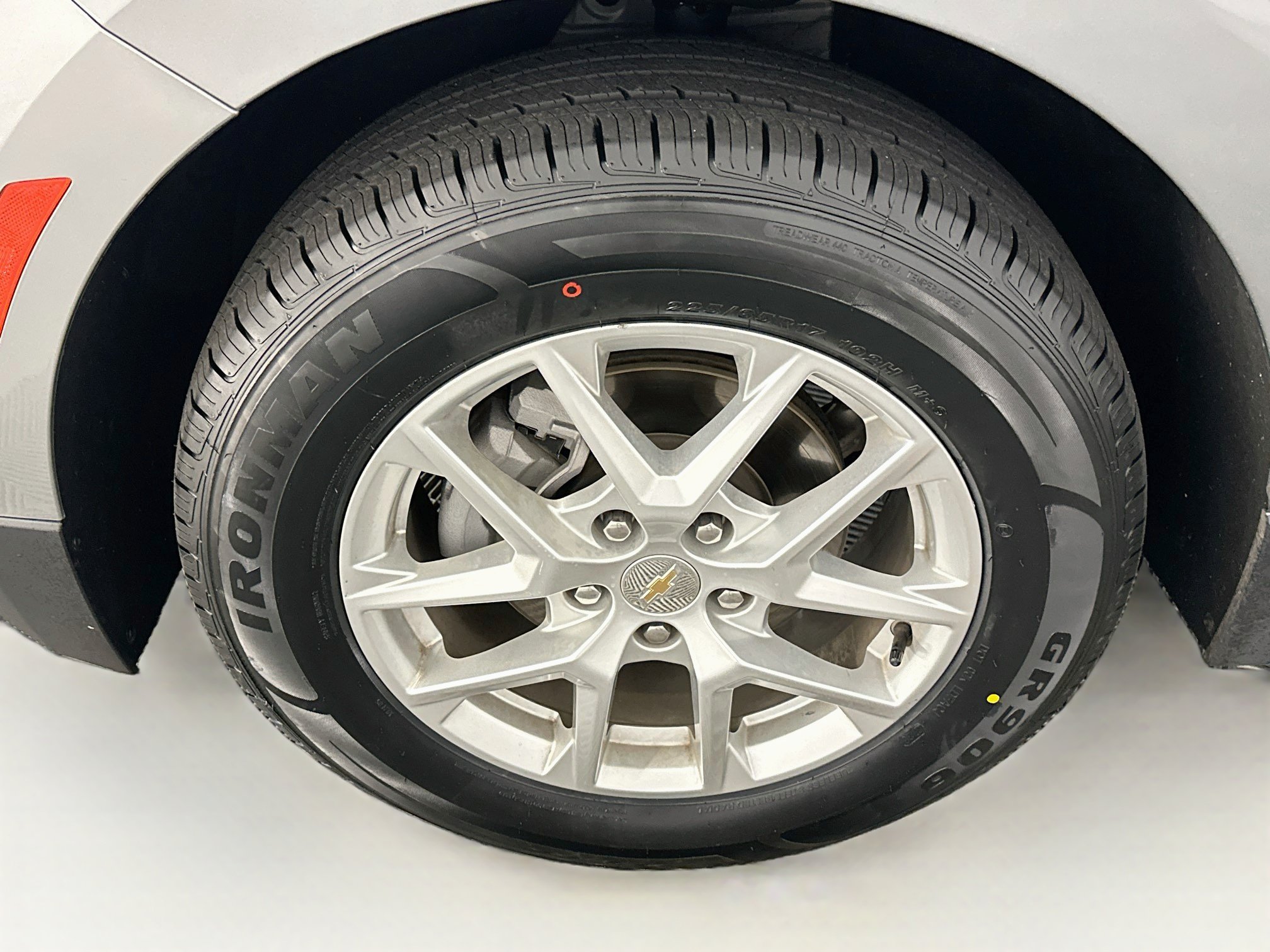 Used 2024 Chevrolet Equinox LT AWD/4WD image 11