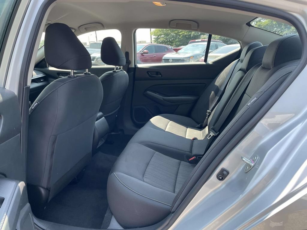 Used 2024 Nissan Altima 2.5 SV AWD/4WD image 13