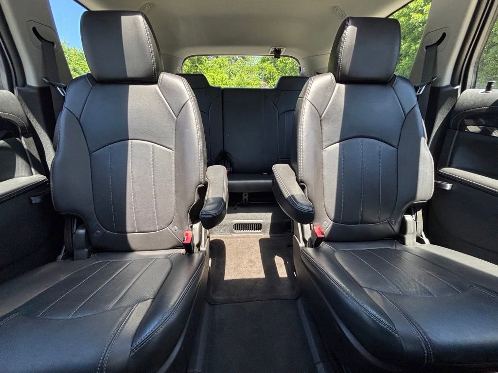 Used 2017 Buick Enclave Leather FWD image 25