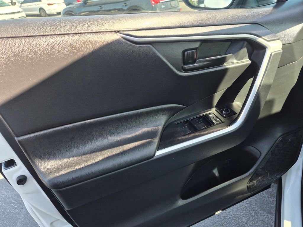 Used 2025 Toyota RAV4 LE image 10