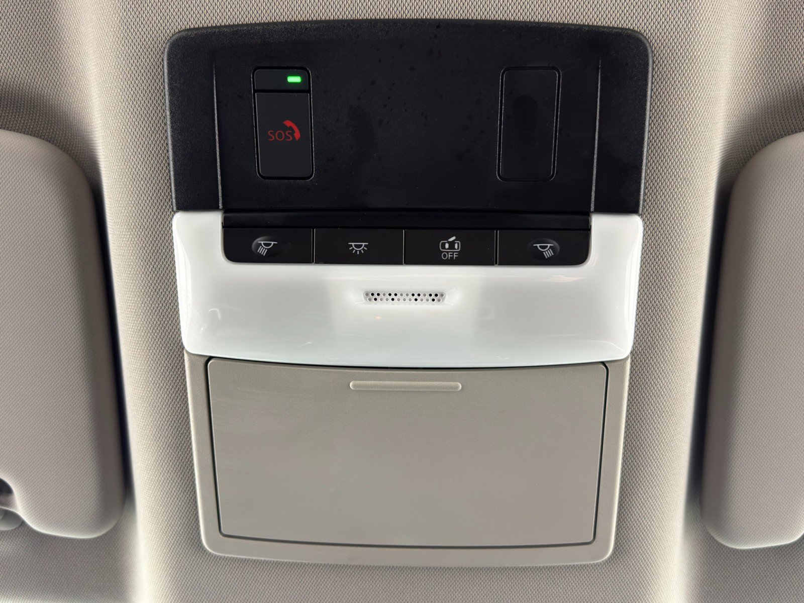 Used 2024 Nissan Rogue SV image 28