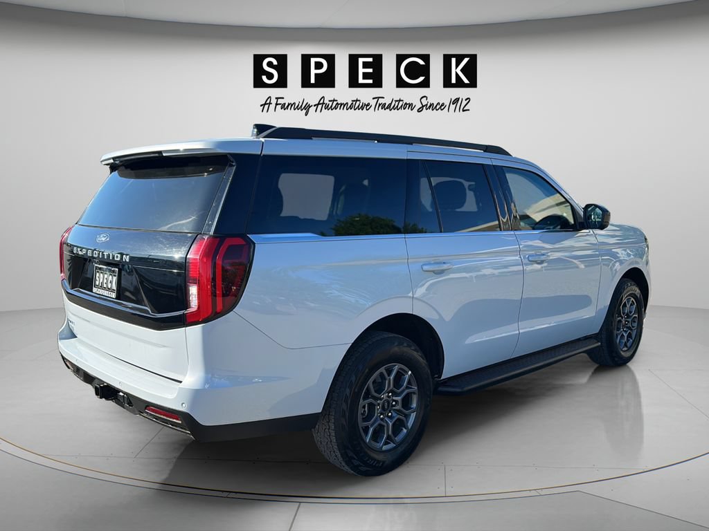 Used 2025 Ford Expedition Active AWD/4WD image 5