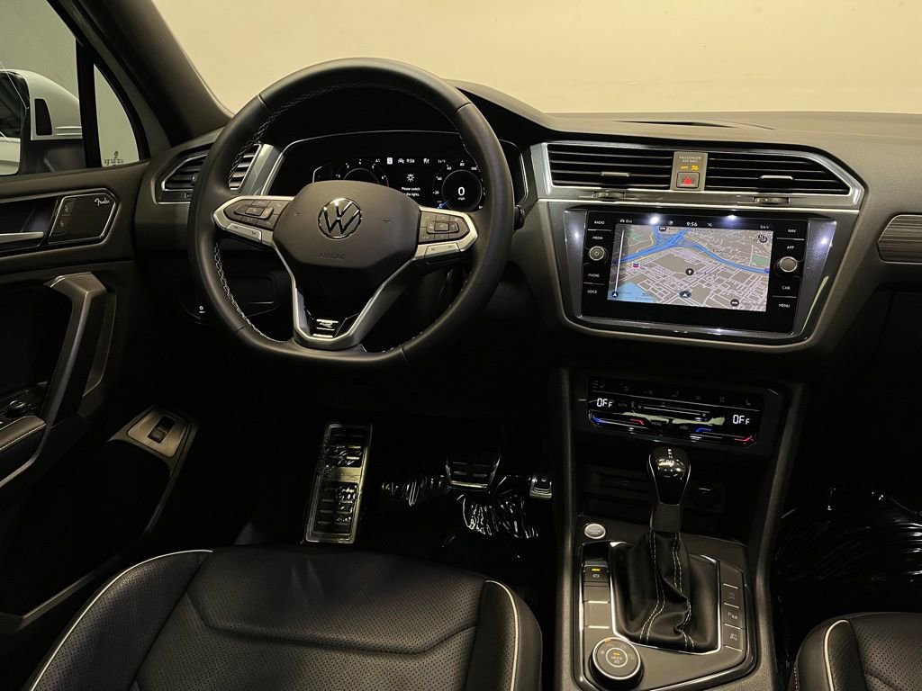 Used 2023 Volkswagen Tiguan SEL R-Line image 20