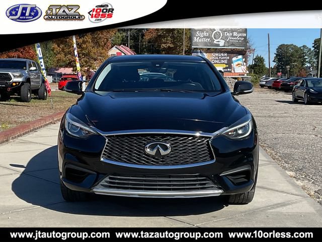 Used 2017 INFINITI QX30 FWD image 2