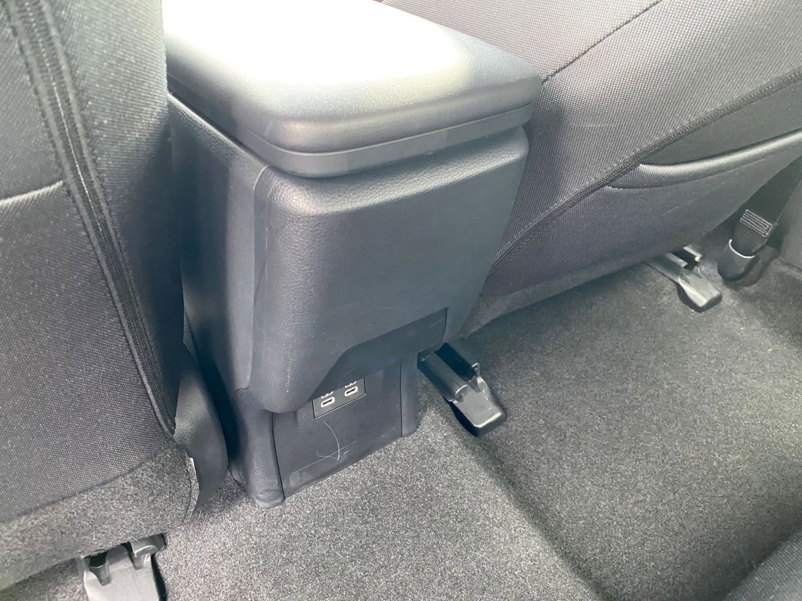 Used 2025 Toyota Prius LE image 24