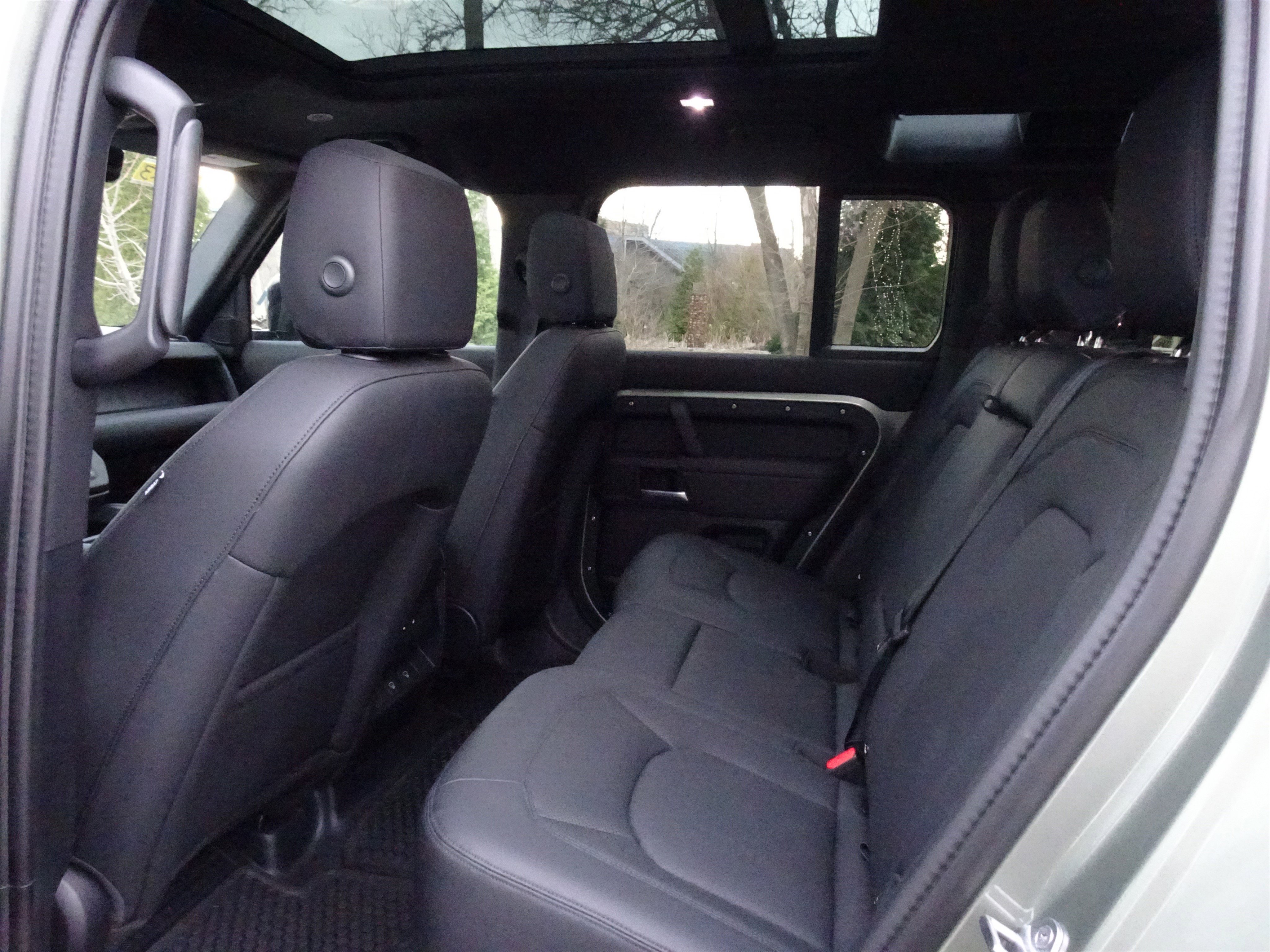 Certified 2025 Land Rover Defender 110 S image 21