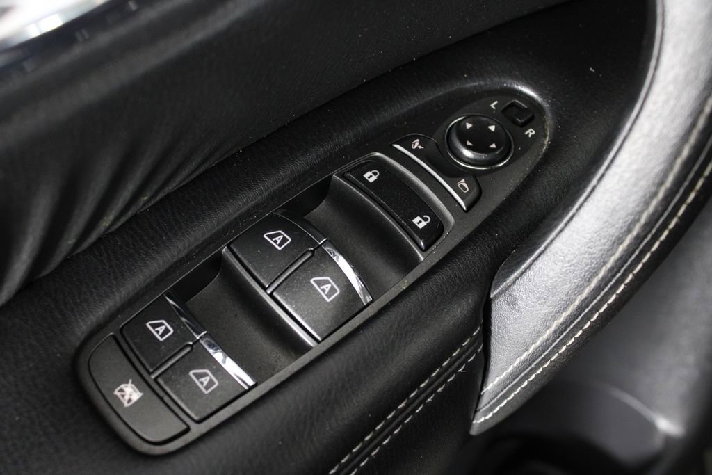 Used 2019 Nissan Armada SL w/ Premium Package image 23