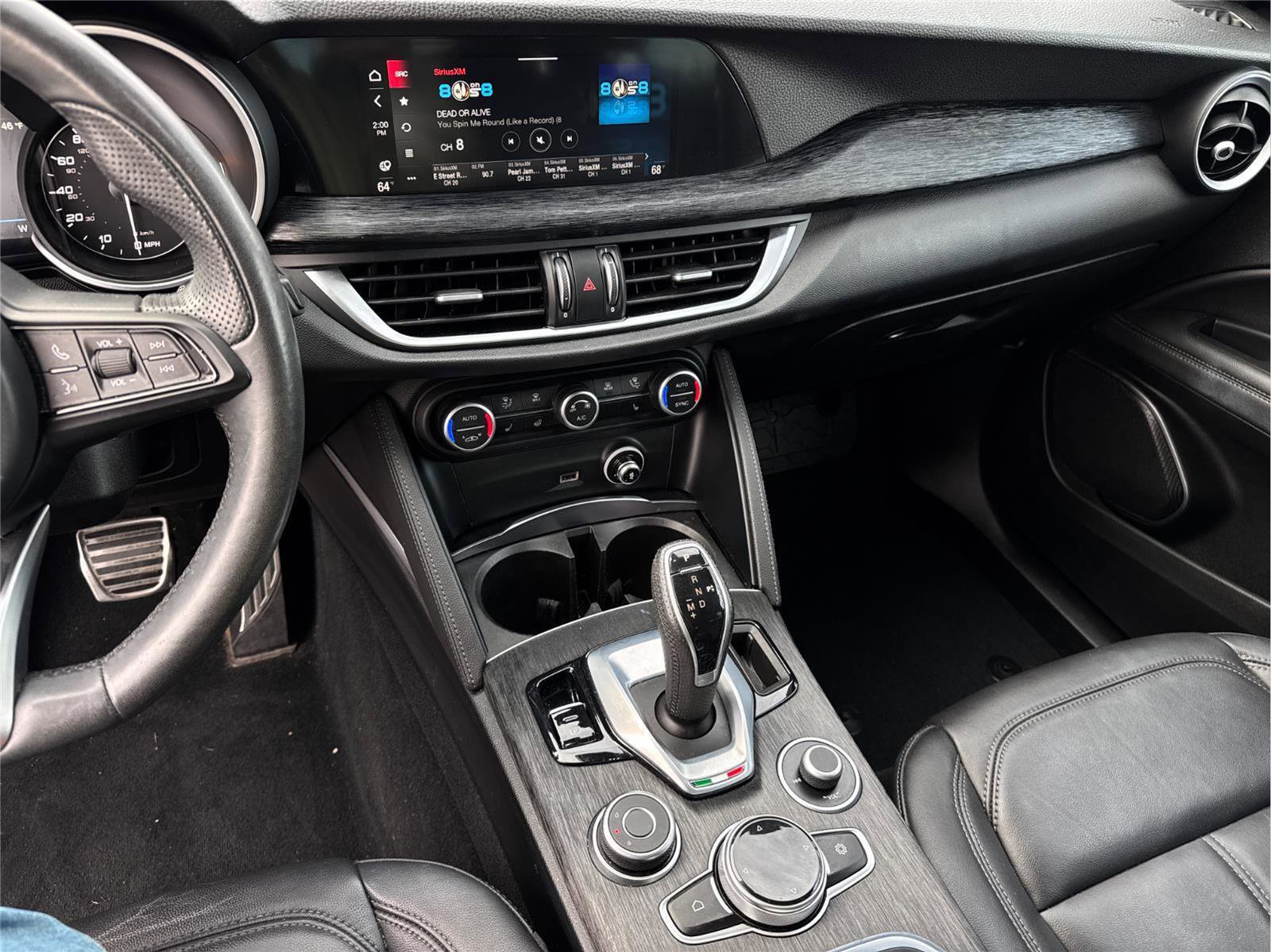 Used 2022 Alfa Romeo Stelvio Sprint image 13