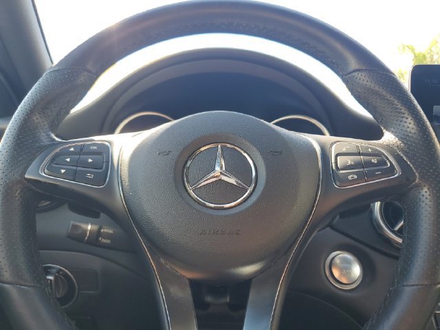 Used 2019 Mercedes-Benz GLA 250 4MATIC image 13