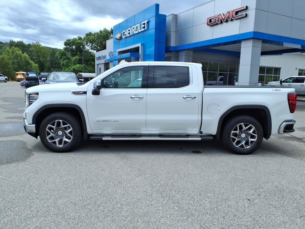 Used 2023 GMC Sierra 1500 SLT w/ SLT Premium Plus Package AWD/4WD image 7