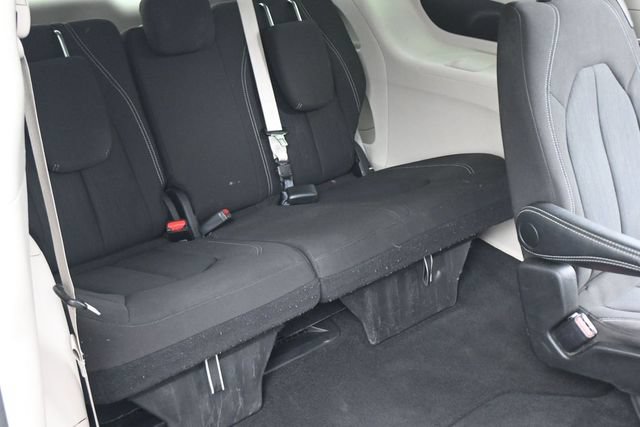 Used 2024 Chrysler Voyager LX FWD image 25