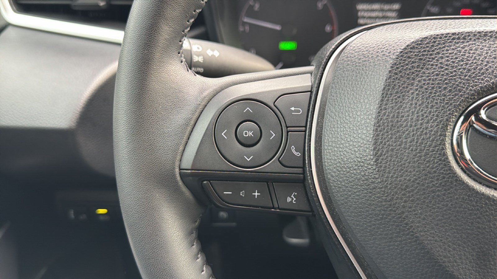 Used 2024 Toyota Corolla SE FWD image 19
