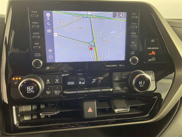 Used 2022 Toyota Highlander XLE image 22