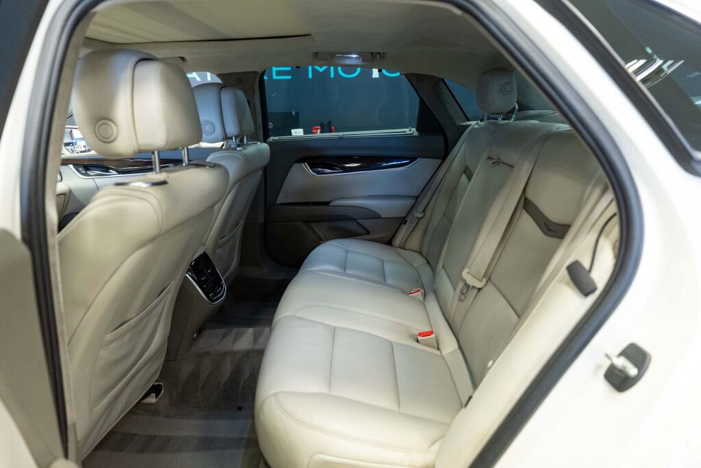 Used 2013 Cadillac XTS Platinum image 12