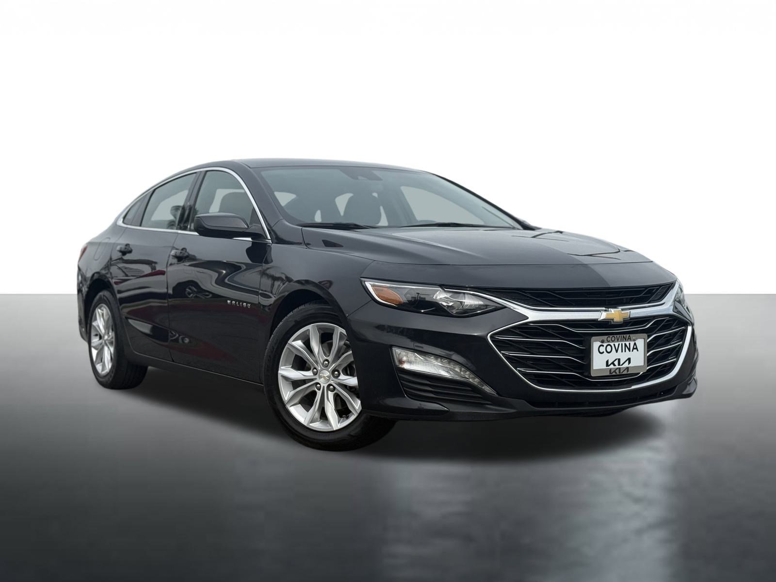 Used 2023 Chevrolet Malibu LT image 2