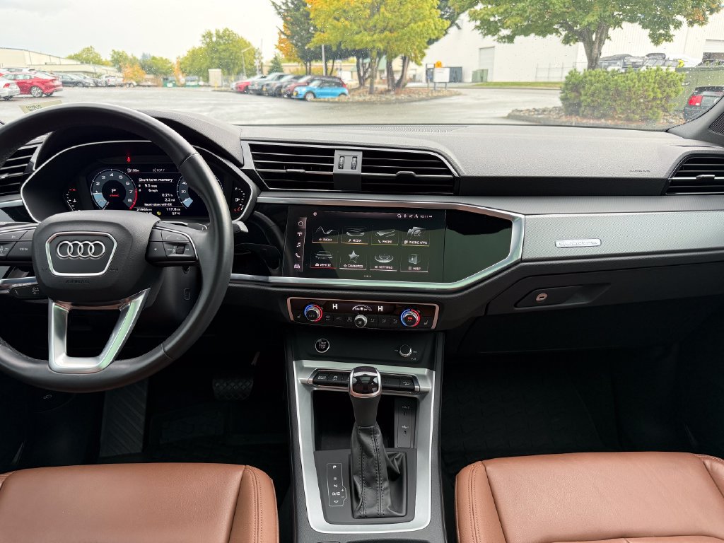 Used 2023 Audi Q3 2.0T Premium w/ Convenience Package AWD/4WD image 24
