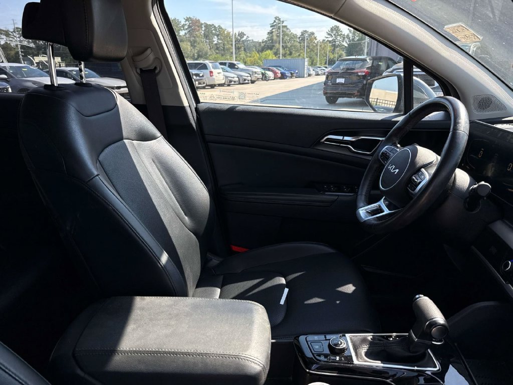 Used 2023 Kia Sportage EX AWD/4WD image 12