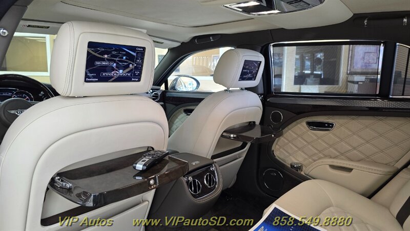 Used 2013 Bentley Mulsanne RWD image 31