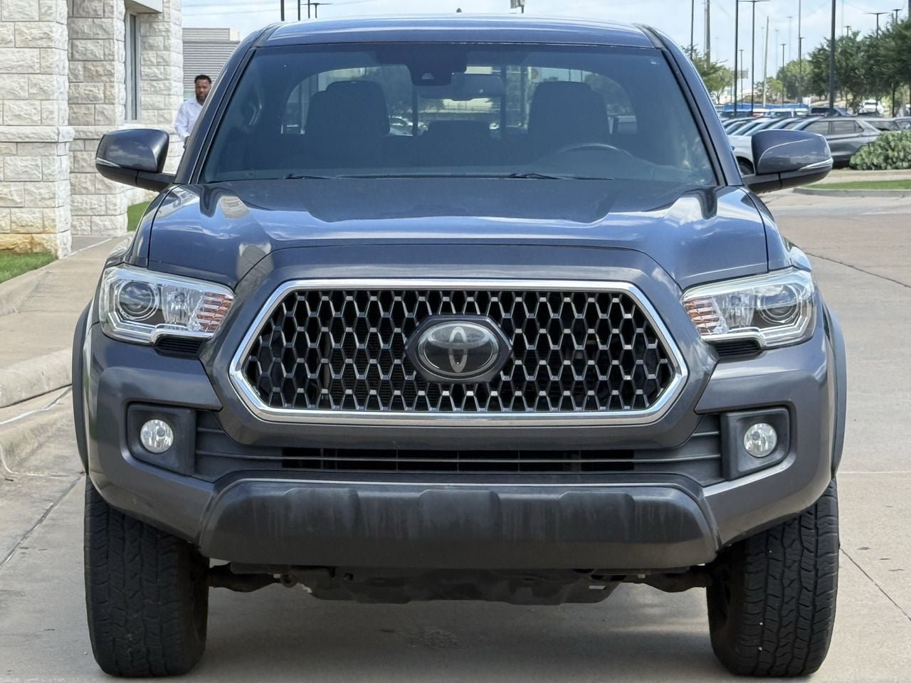 Used 2018 Toyota Tacoma TRD Off-Road AWD/4WD image 8