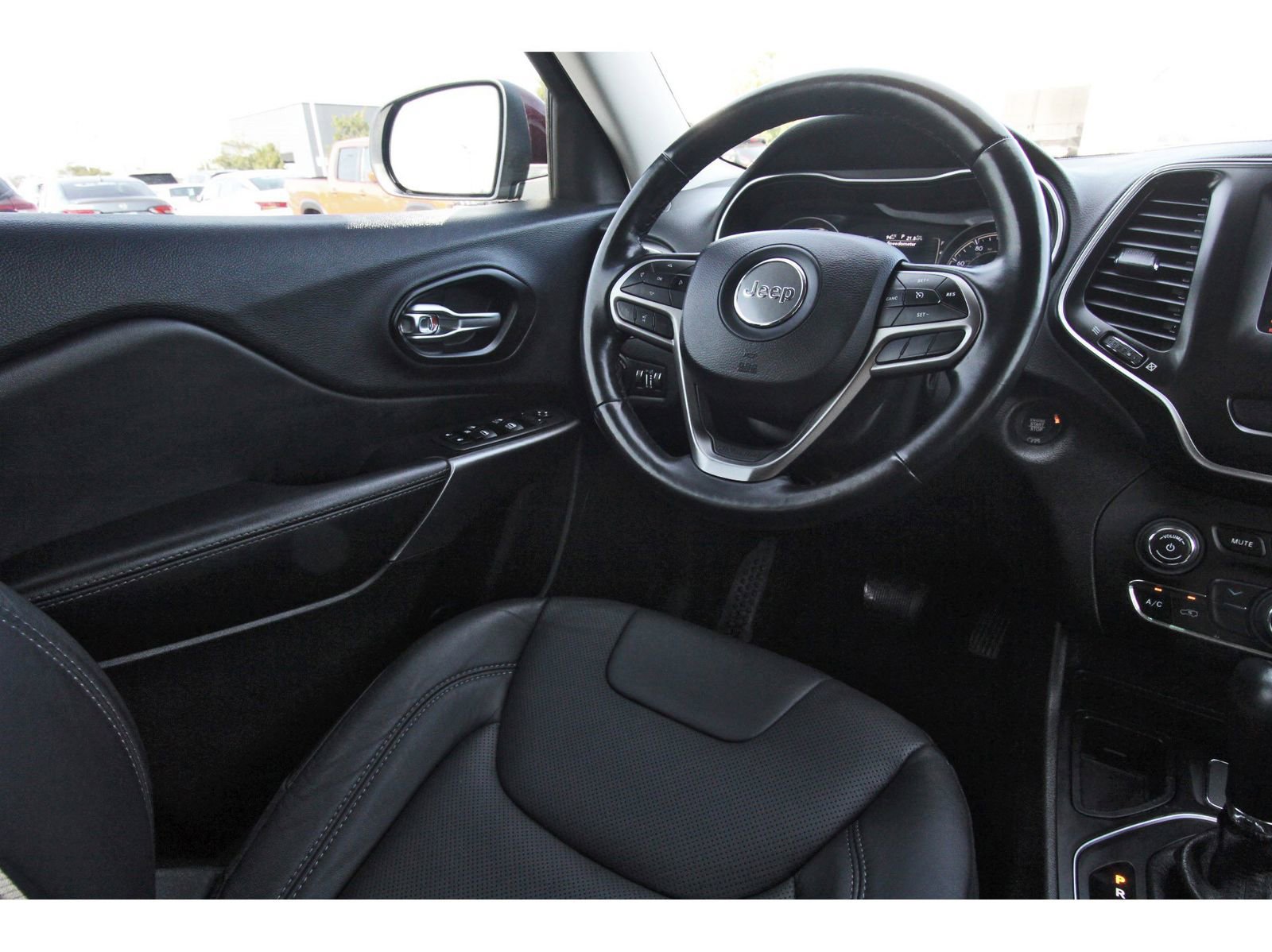 Used 2021 Jeep Cherokee Latitude Lux image 11