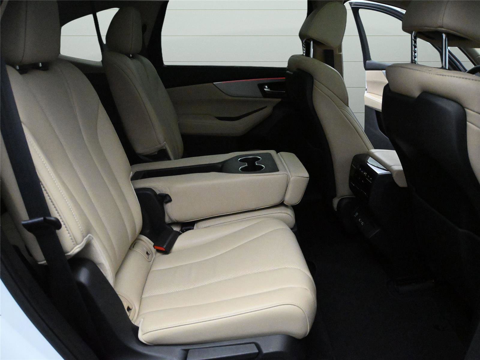 Certified 2024 Acura MDX SH-AWD w/ Technology Package image 18