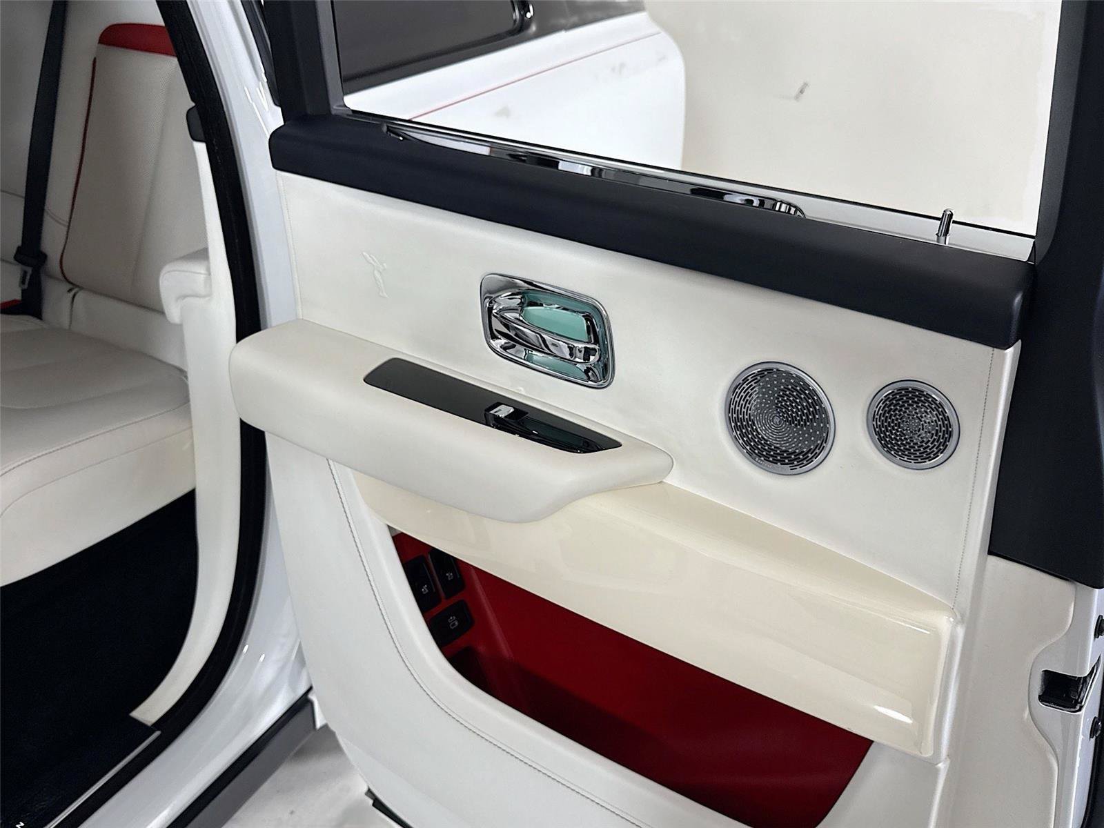 Used 2021 Rolls-Royce Cullinan AWD/4WD image 29