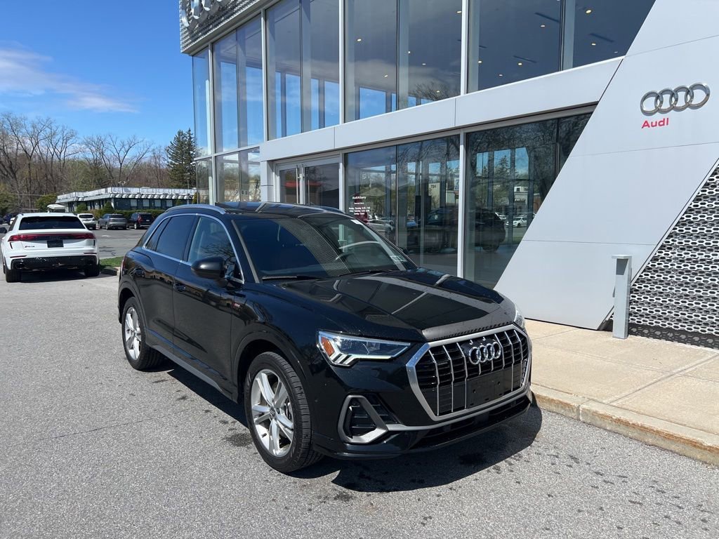 Used 2020 Audi Q3 2.0T Prestige w/ Prestige Package image 5