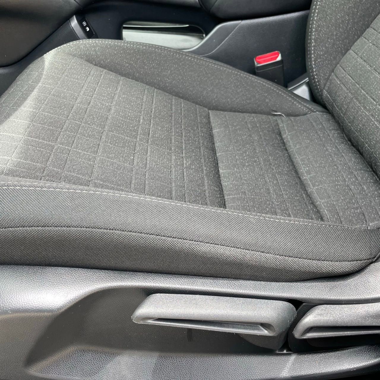 Used 2025 Honda HR-V LX image 22