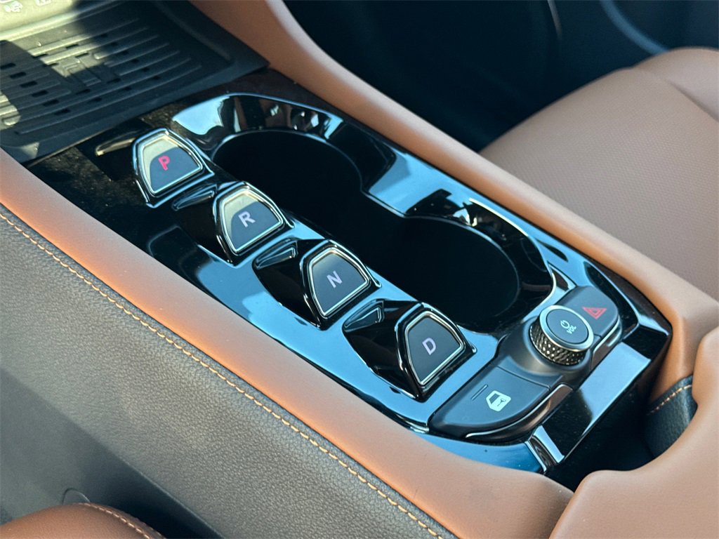 New 2025 VinFast VF 8 Plus image 26