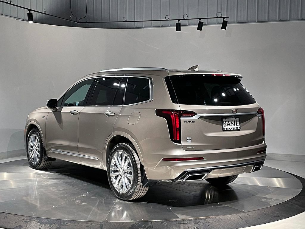 Used 2023 Cadillac XT6 Premium Luxury image 14