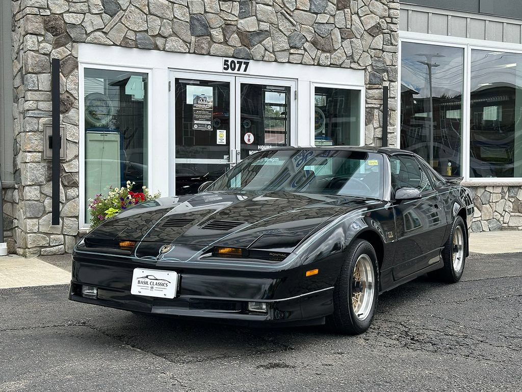Used 1989 Pontiac Firebird Trans Am RWD image 3