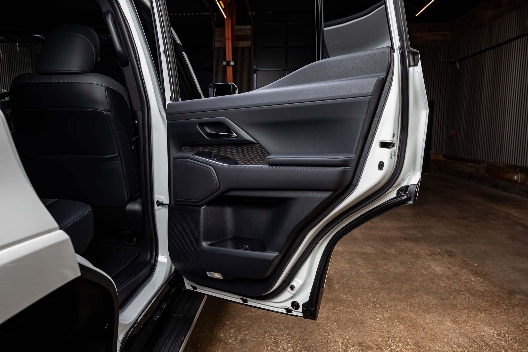 Used 2025 Lexus GX 550 image 40