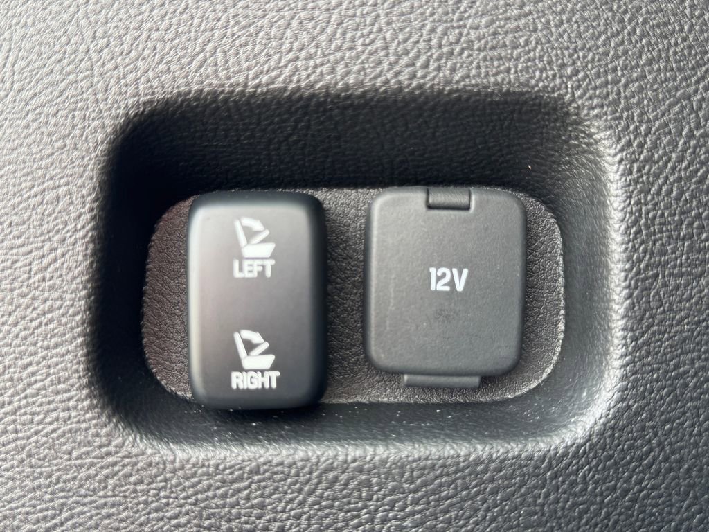 Used 2024 Ford Edge Titanium w/ Equipment Group 301A AWD/4WD image 36